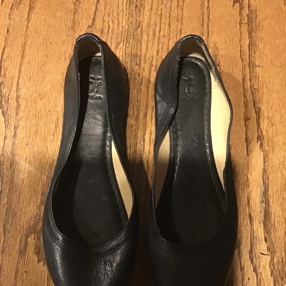 Black Ballet Flats